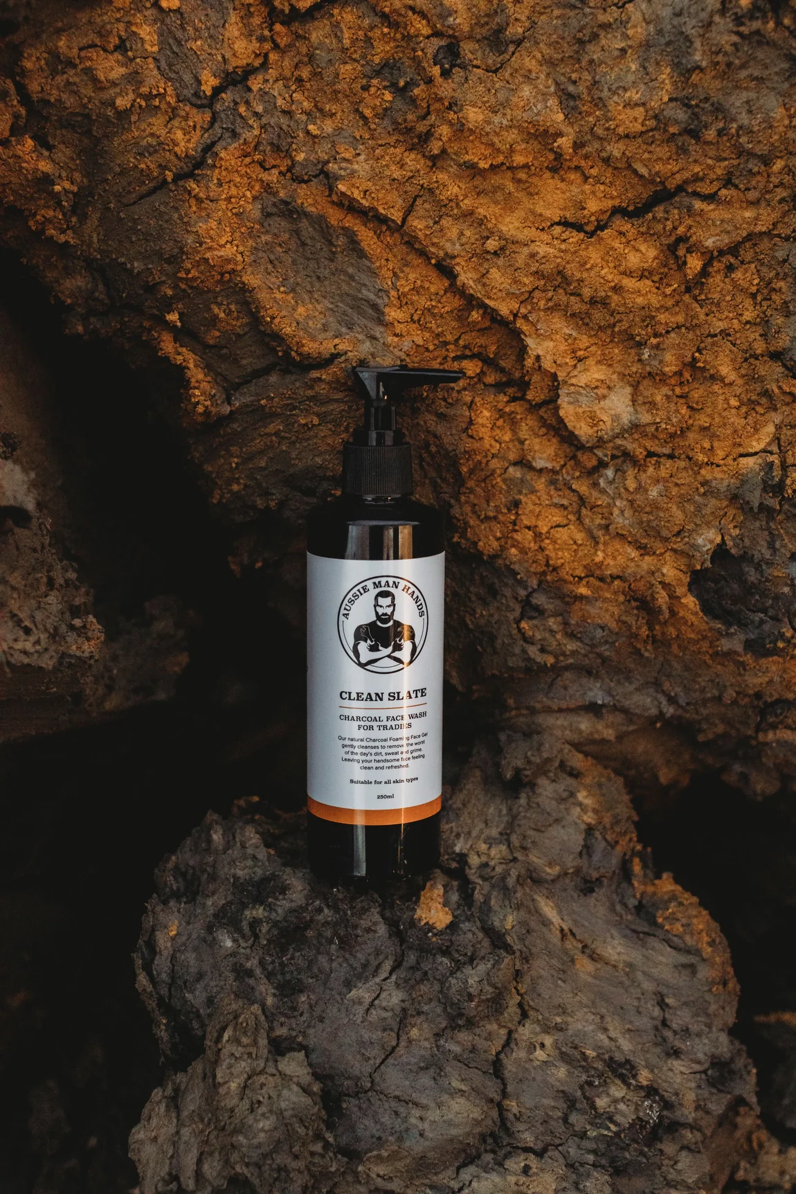 Clean Slate Charcoal Face Wash 250ml - Image 3